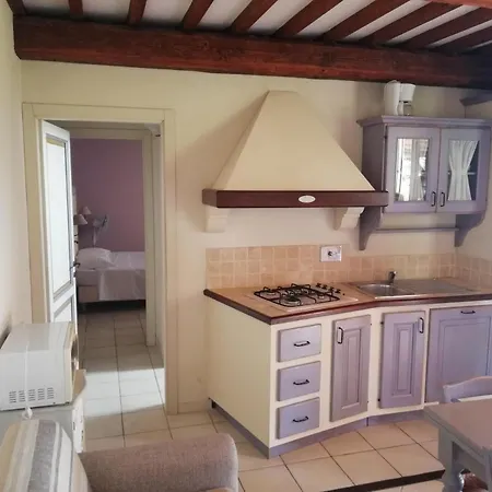 Borgo Felciaione Ξενοδοχείο με διαμερίσματα 3*