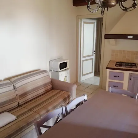 Borgo Felciaione Ξενοδοχείο με διαμερίσματα 3*